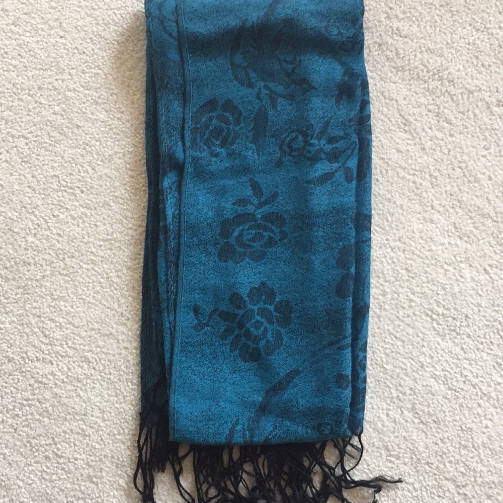 SHOULDER WRAP NWOT